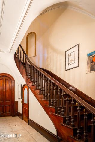 1914 Fifth Avenue Troy NY 12180