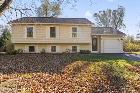 87 Algonquin Road Clifton Park NY 12065