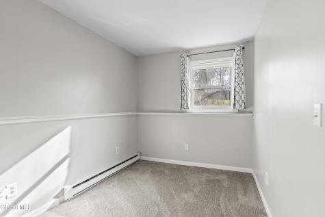 87 Algonquin Road Clifton Park NY 12065