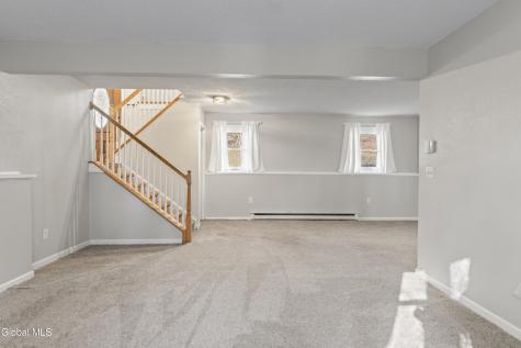 87 Algonquin Road Clifton Park NY 12065