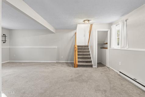 87 Algonquin Road Clifton Park NY 12065