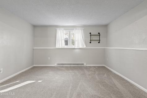 87 Algonquin Road Clifton Park NY 12065