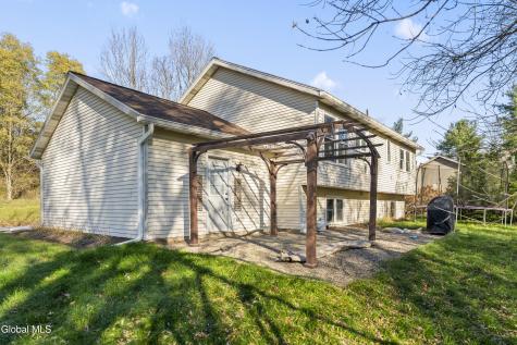 87 Algonquin Road Clifton Park NY 12065