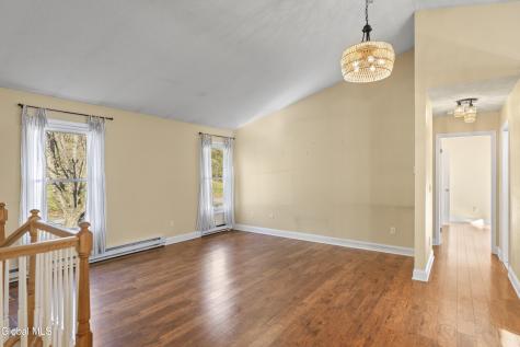 87 Algonquin Road Clifton Park NY 12065