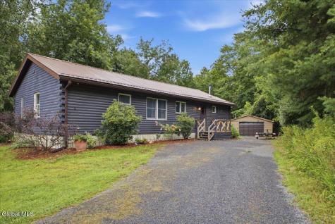 41 Uphams Corners Road East Nassau NY 12062