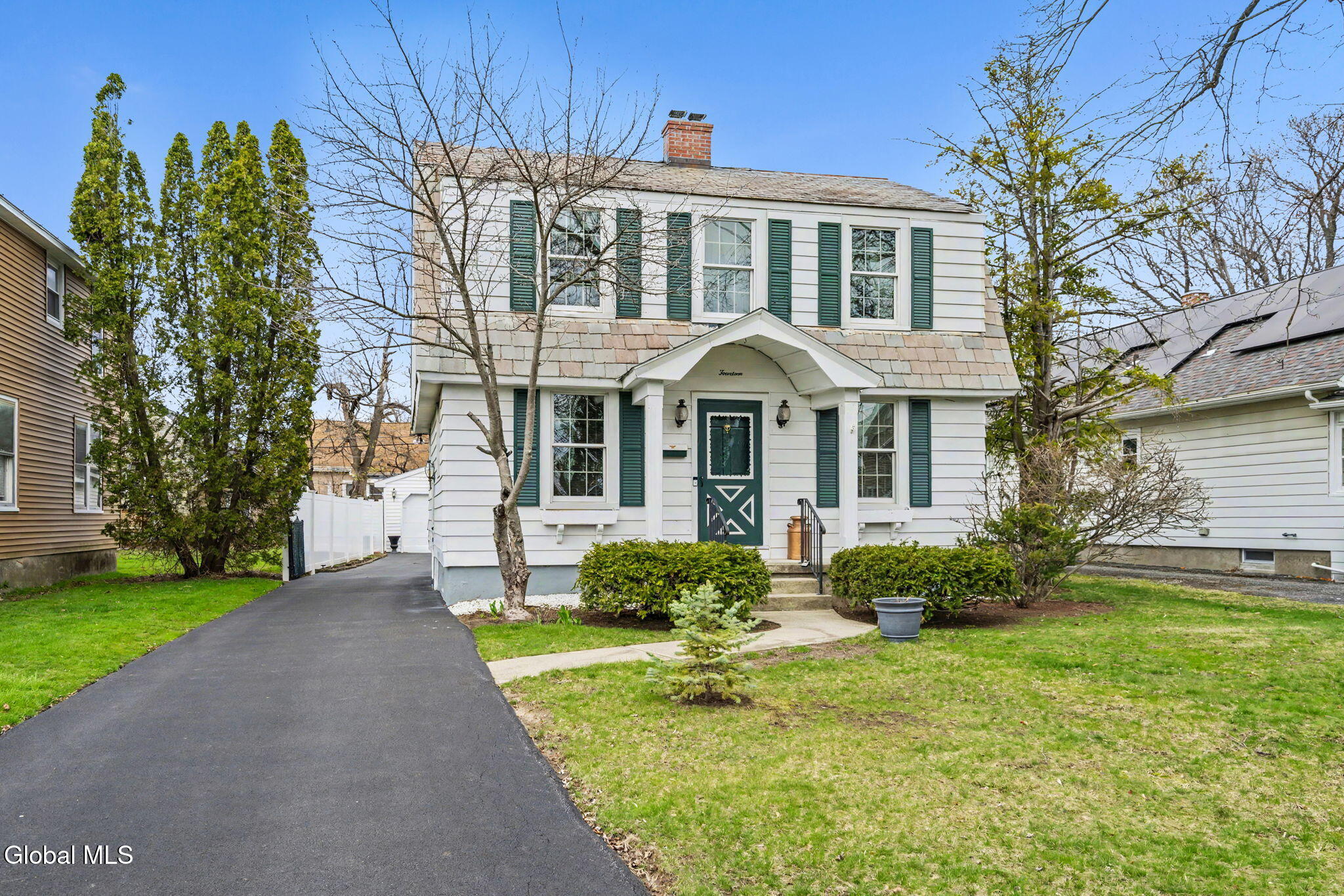 14 Kelton Court Albany NY 12209
