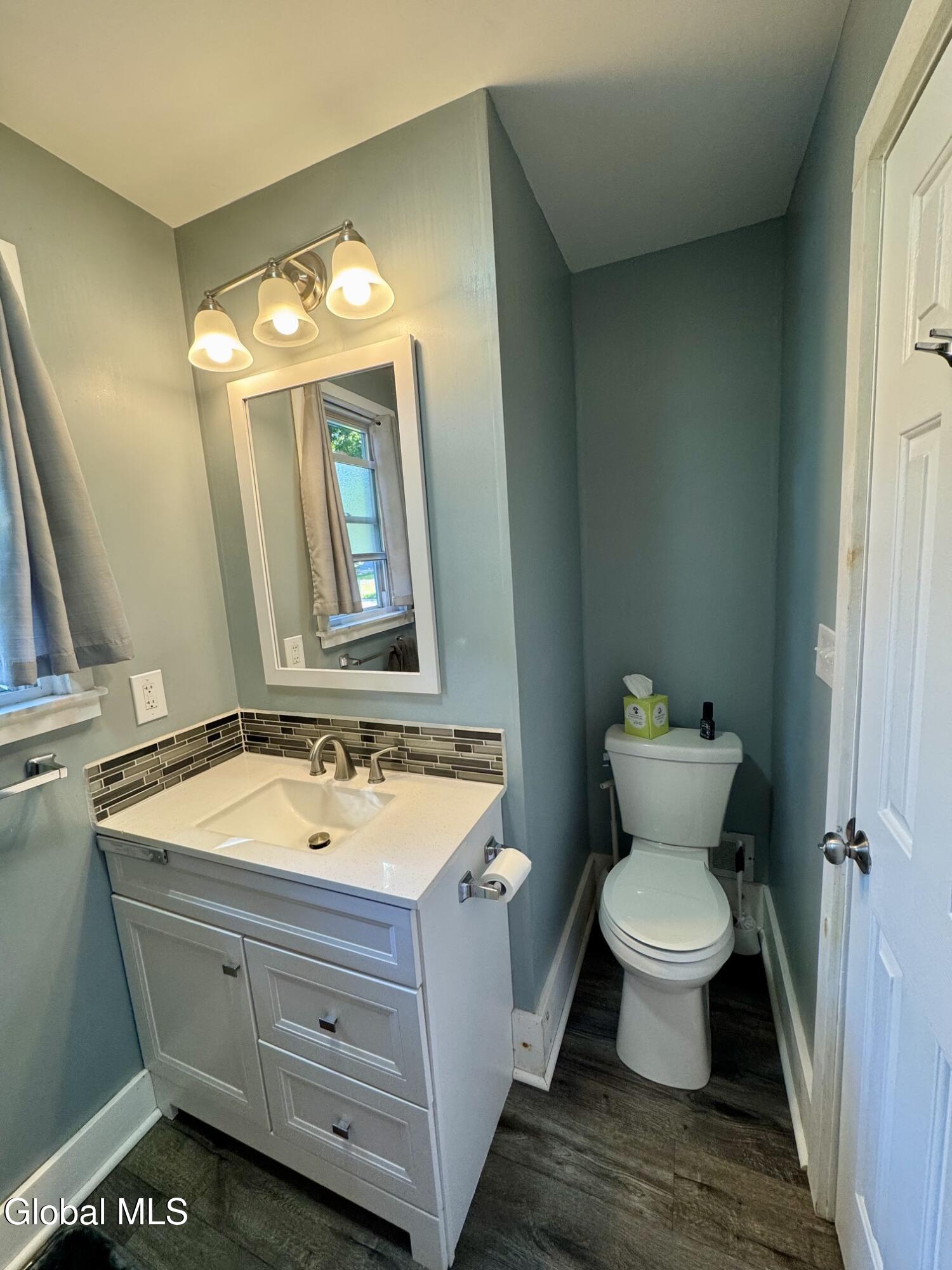 13 Knickerbocker Road Glenville NY 12302