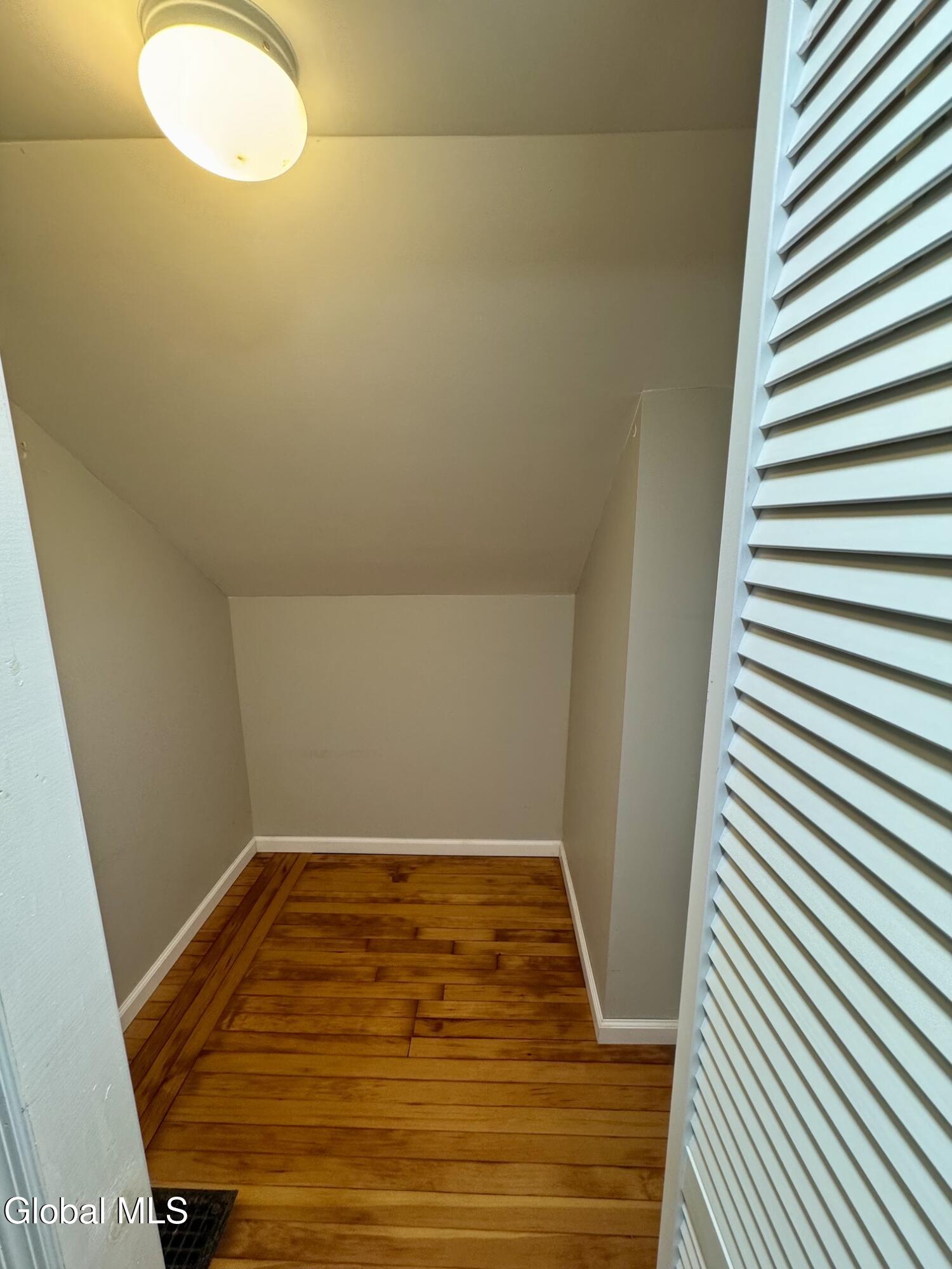 13 Knickerbocker Road Glenville NY 12302