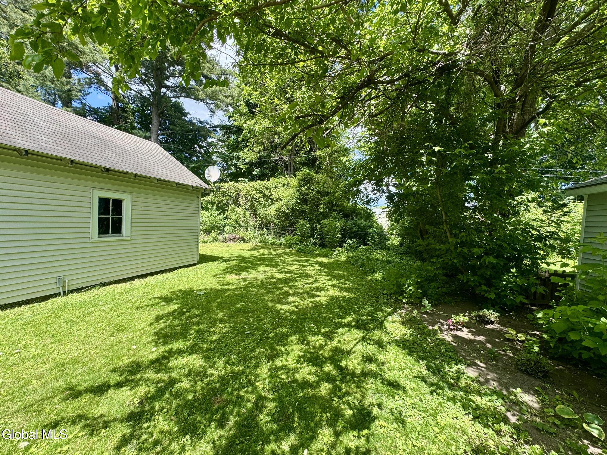 13 Knickerbocker Road Glenville NY 12302