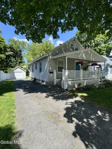 13 Knickerbocker Road Glenville NY 12302