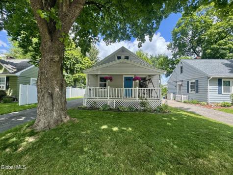 13 Knickerbocker Road Glenville NY 12302