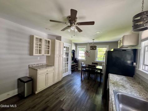 13 Knickerbocker Road Glenville NY 12302