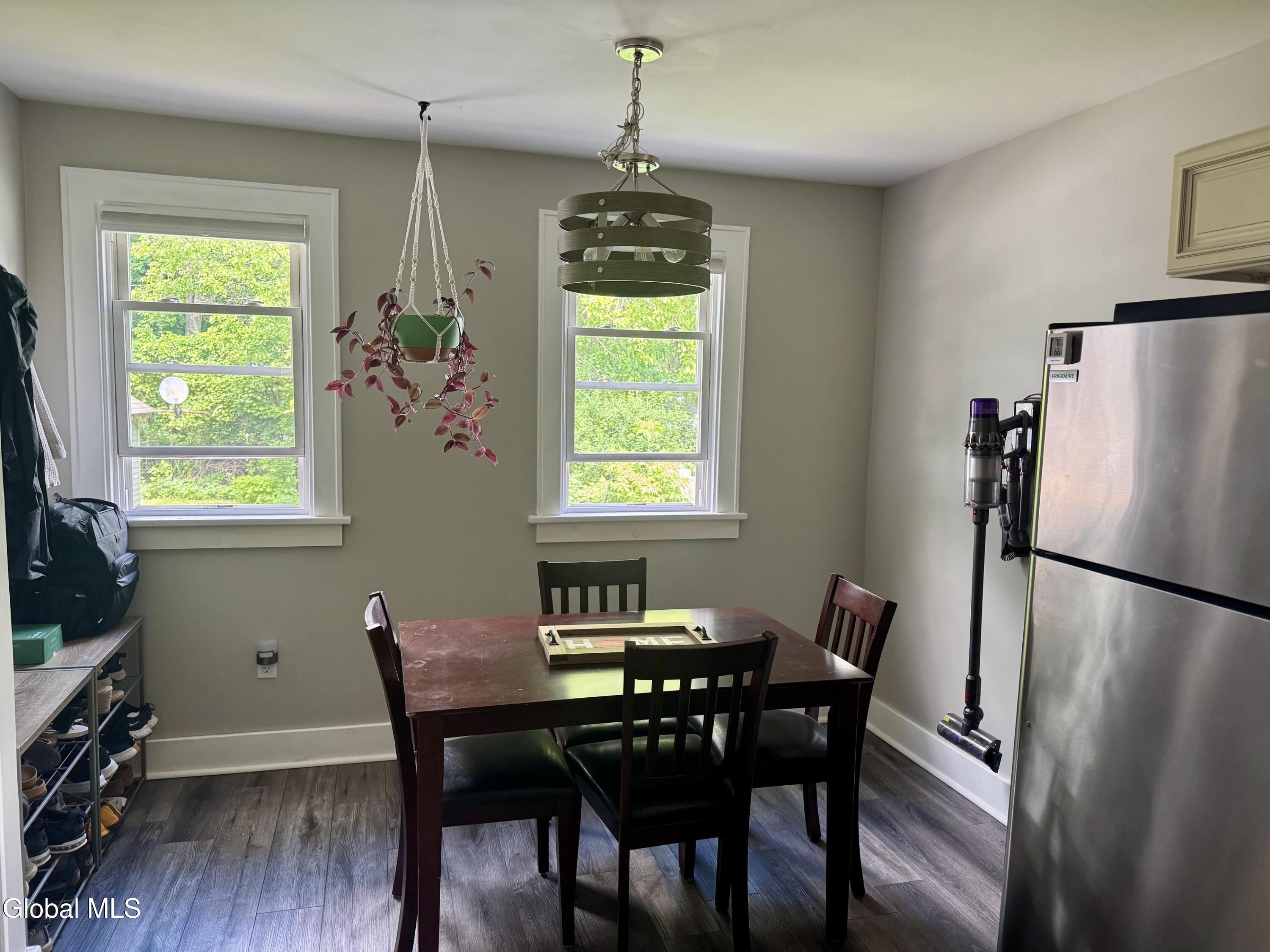 13 Knickerbocker Road Glenville NY 12302