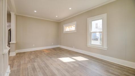 14 Crescent Avenue Amsterdam NY 12010