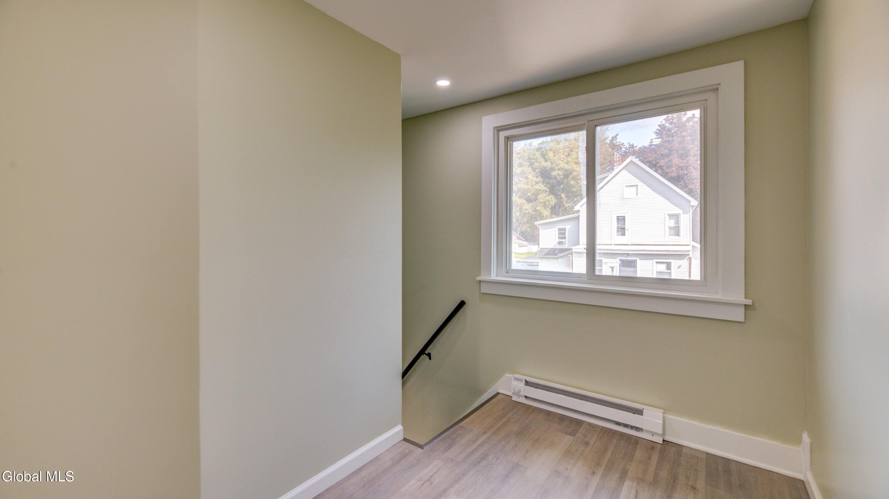 14 Crescent Avenue Amsterdam NY 12010