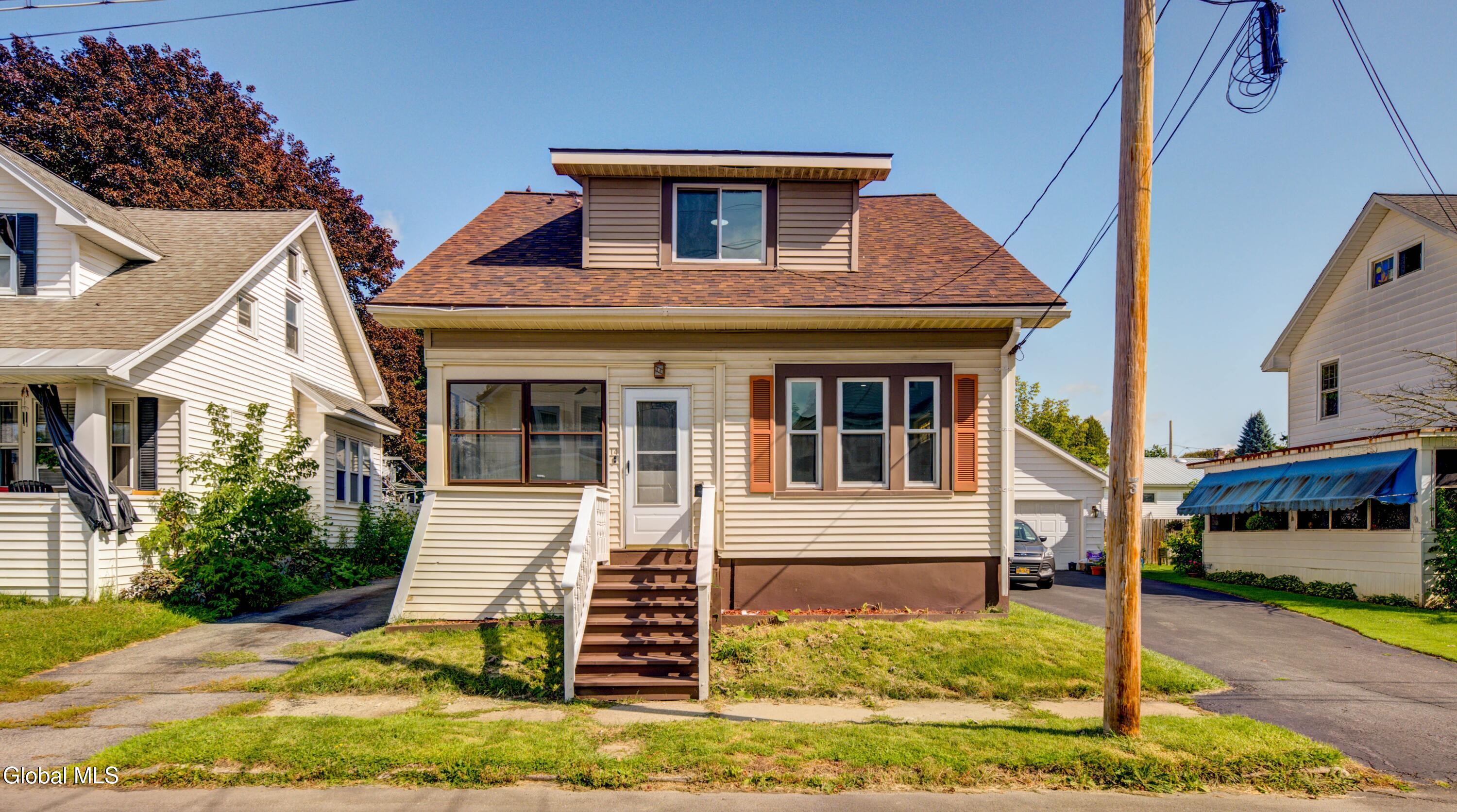 14 Crescent Avenue Amsterdam NY 12010