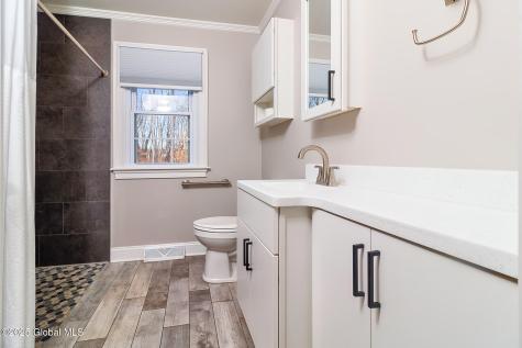 2757 Maida Lane Schenectady NY 12306