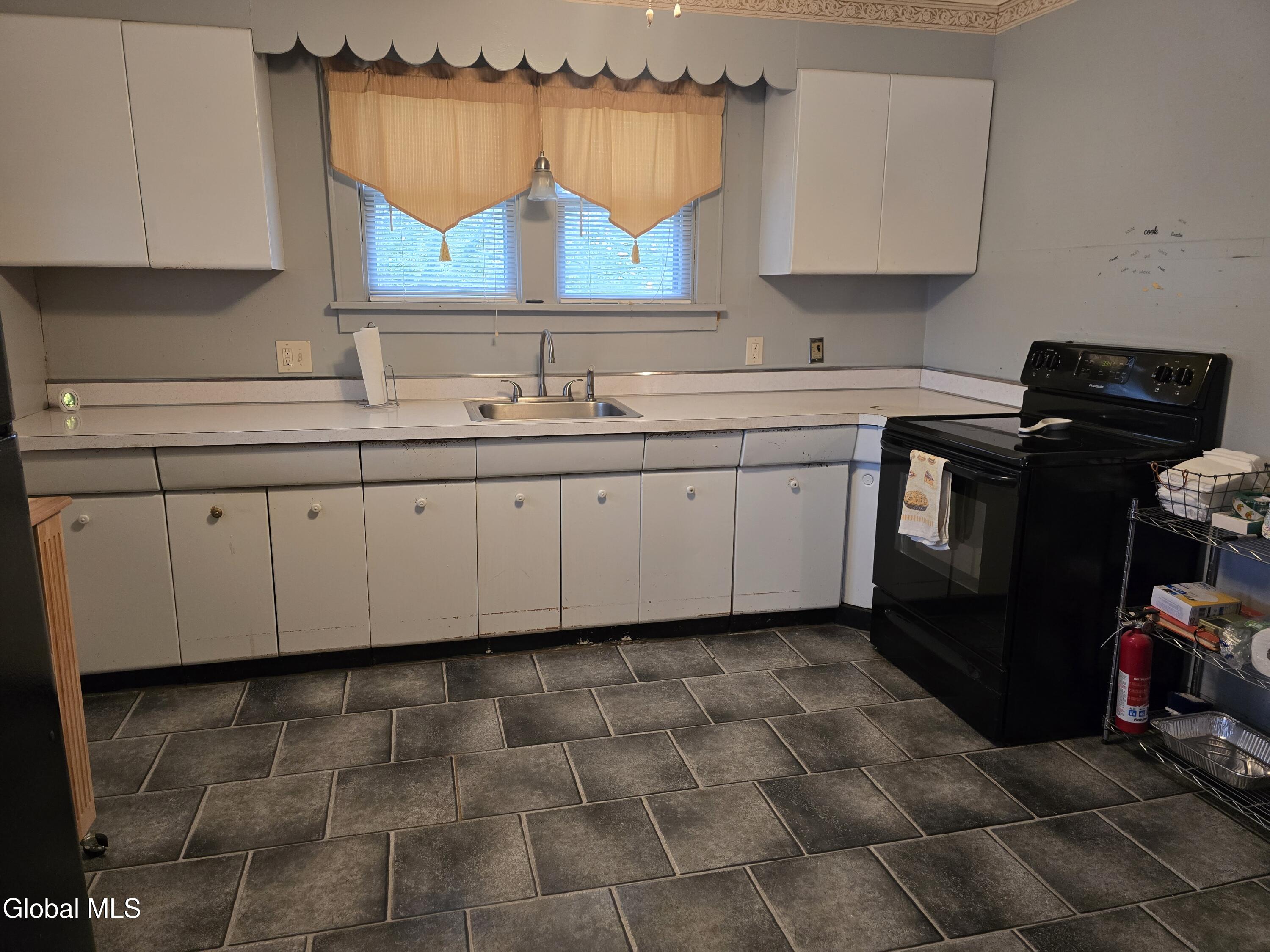 105 E 6th Avenue Johnstown NY 12095