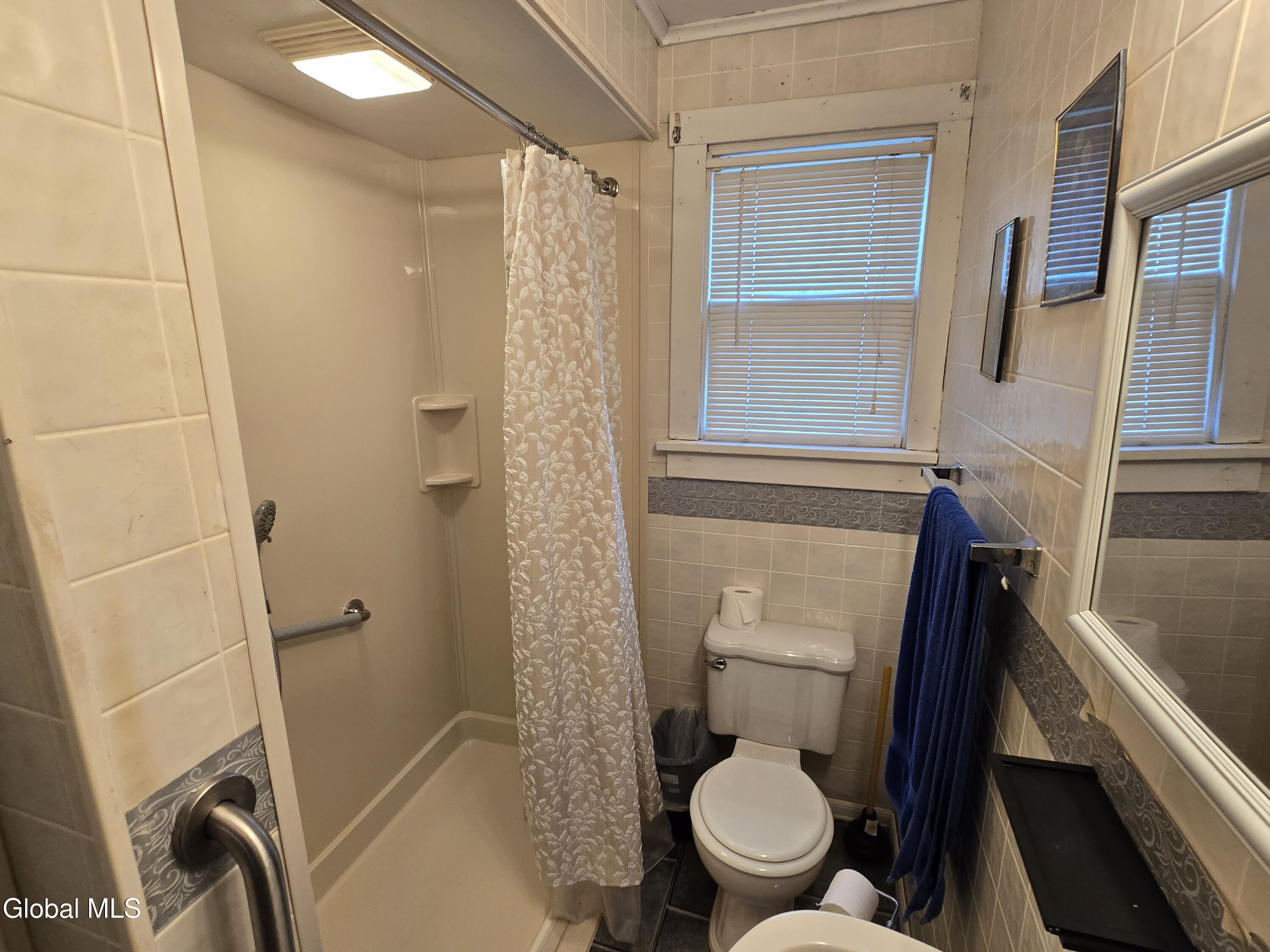 105 E 6th Avenue Johnstown NY 12095