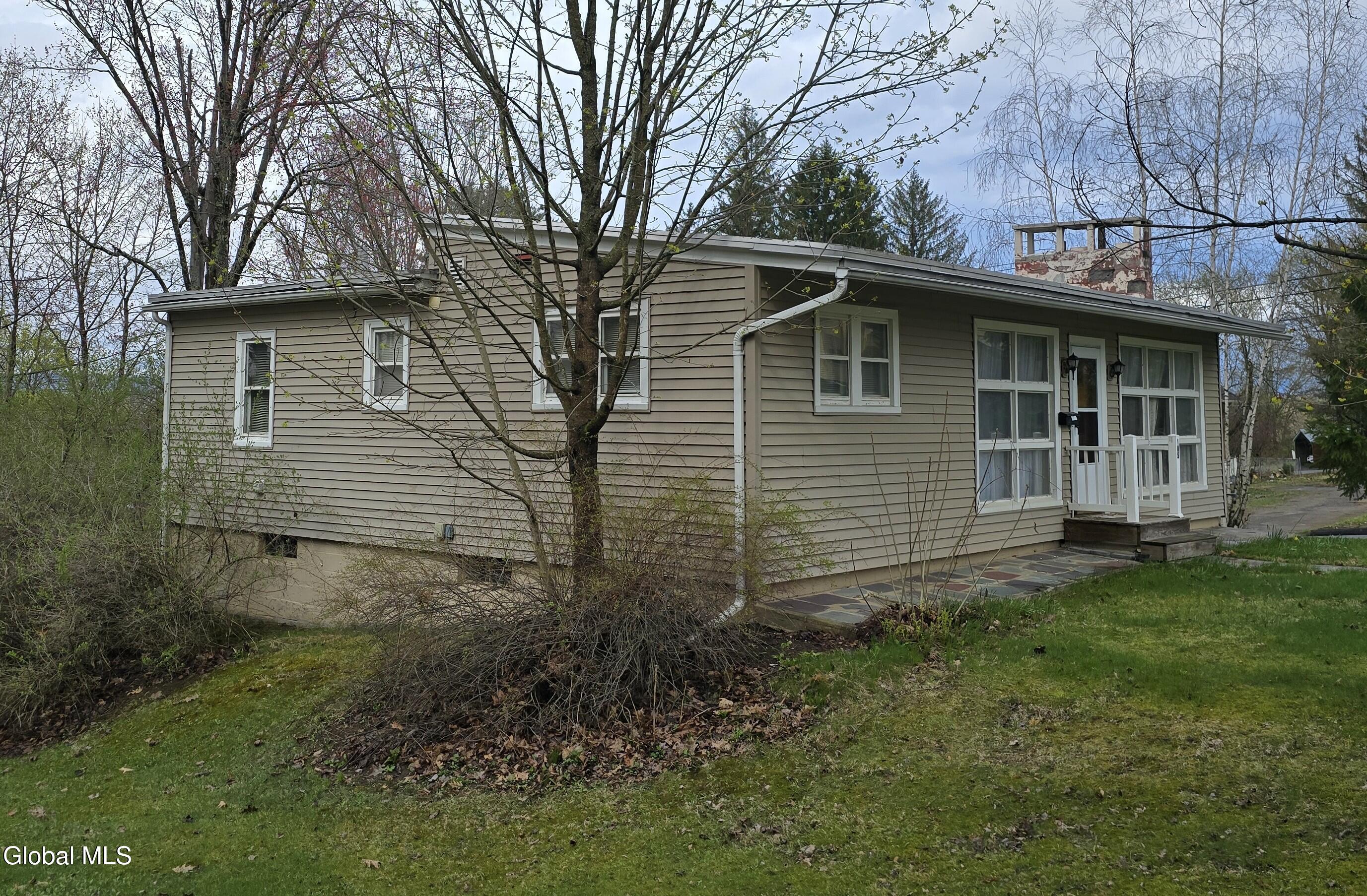 105 E 6th Avenue Johnstown NY 12095