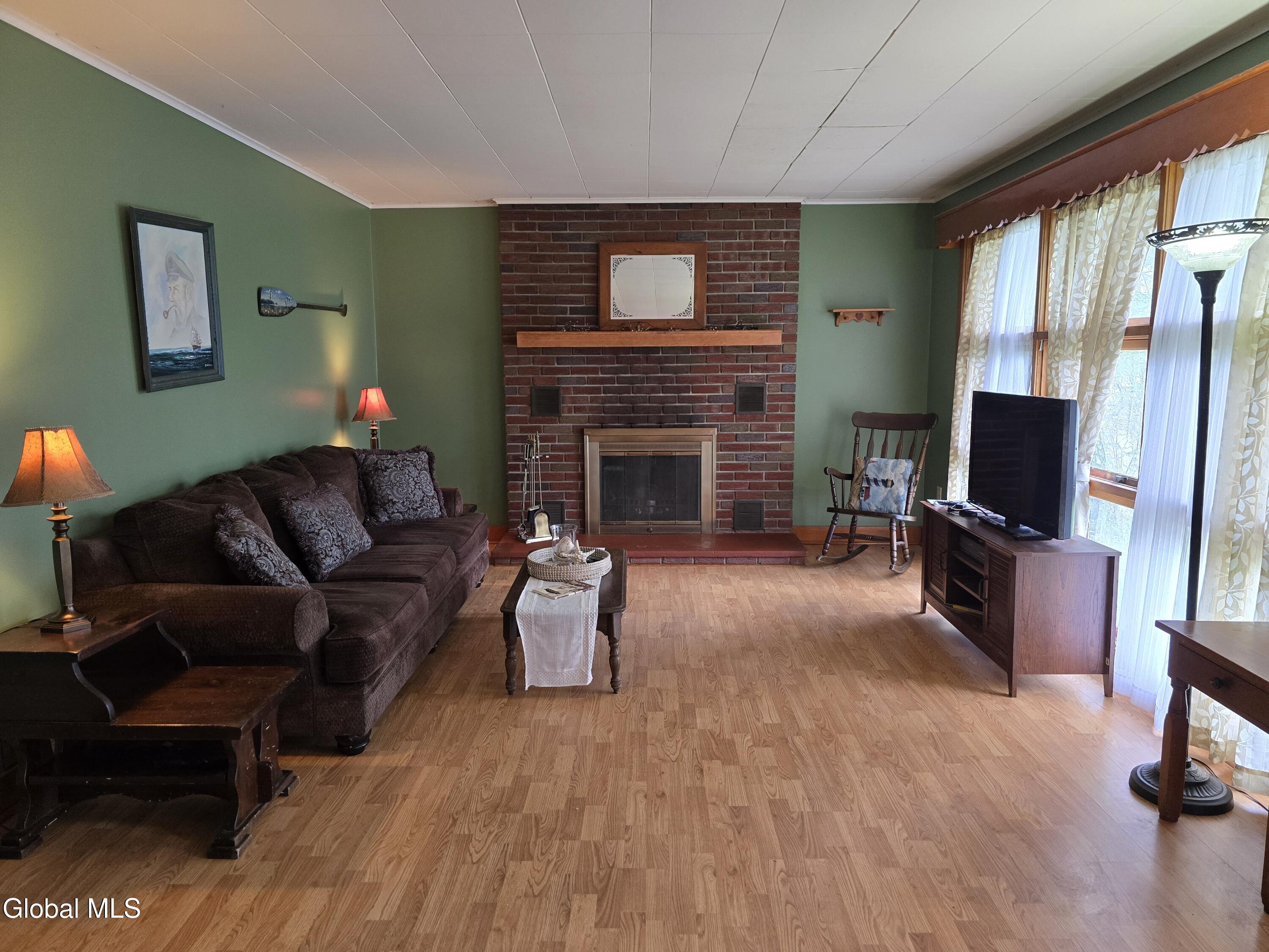 105 E 6th Avenue Johnstown NY 12095
