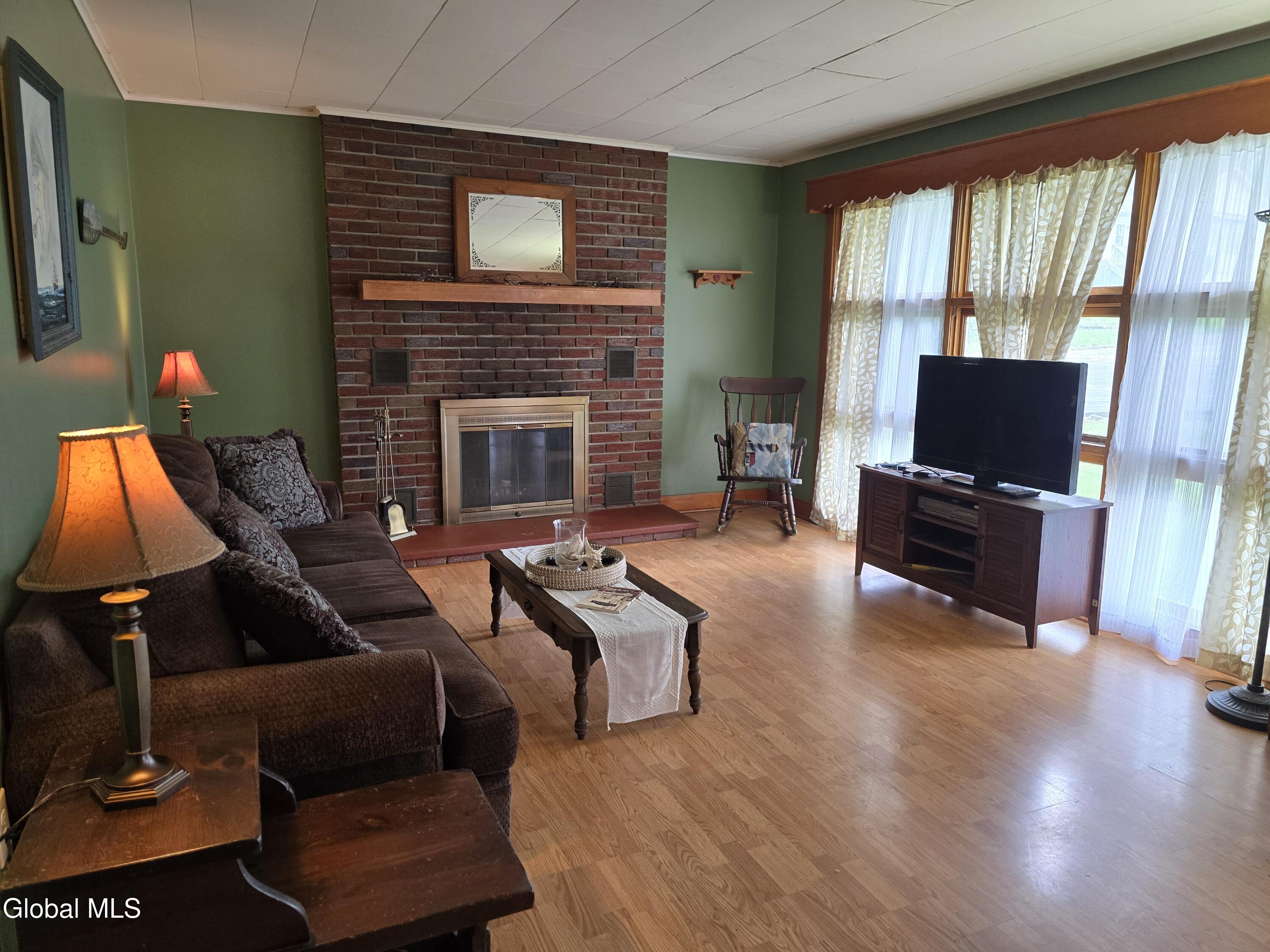 105 E 6th Avenue Johnstown NY 12095