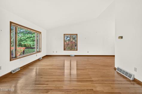 37 Crow Ridge Road Voorheesville NY 12186