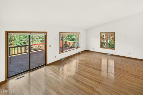 37 Crow Ridge Road Voorheesville NY 12186