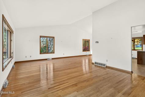 37 Crow Ridge Road Voorheesville NY 12186