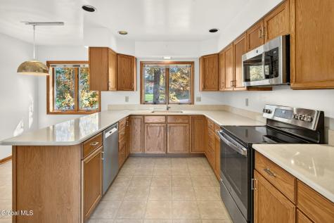 37 Crow Ridge Road Voorheesville NY 12186