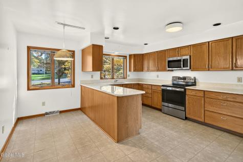 37 Crow Ridge Road Voorheesville NY 12186