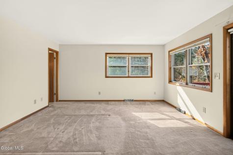 37 Crow Ridge Road Voorheesville NY 12186