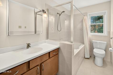 37 Crow Ridge Road Voorheesville NY 12186