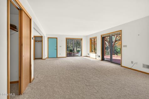 37 Crow Ridge Road Voorheesville NY 12186
