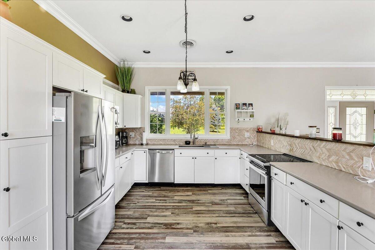 111 Orchard Lane West Sand Lake NY 12196