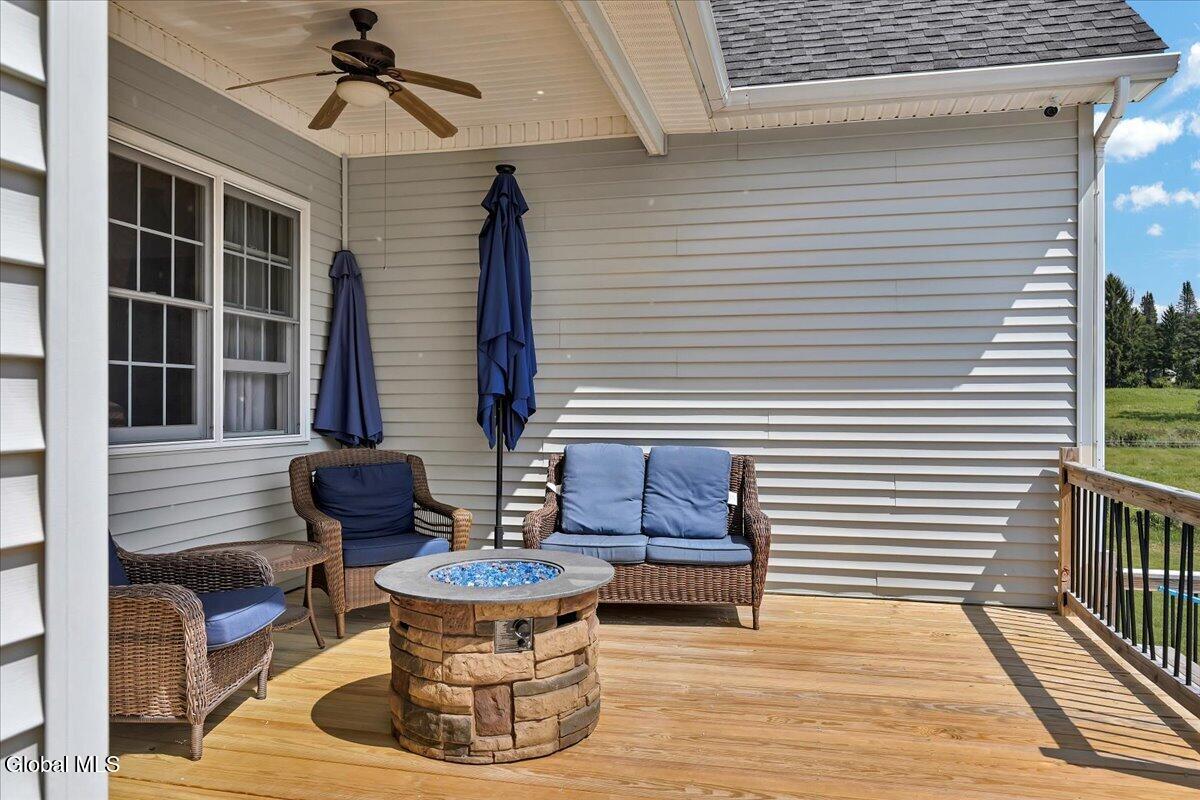 111 Orchard Lane West Sand Lake NY 12196