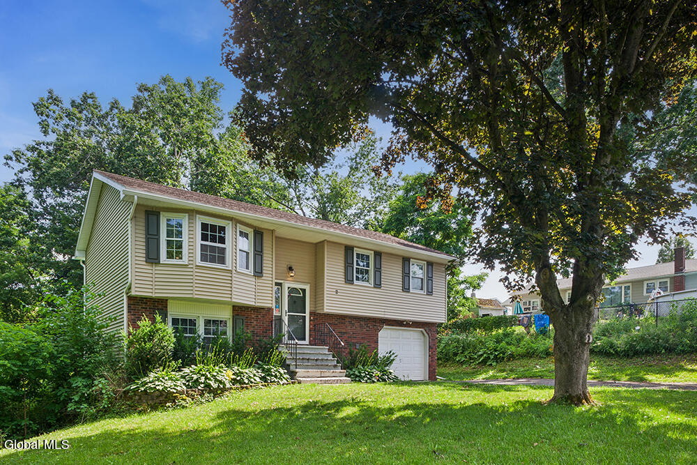 2 Cary Street Ravena NY 12143
