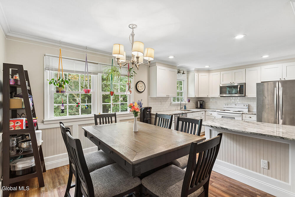 2 Cary Street Ravena NY 12143