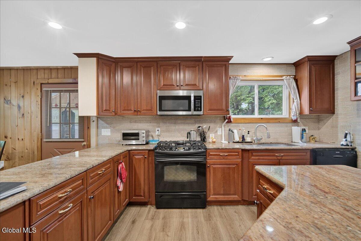 9 Hollister Road Corinth NY 12822