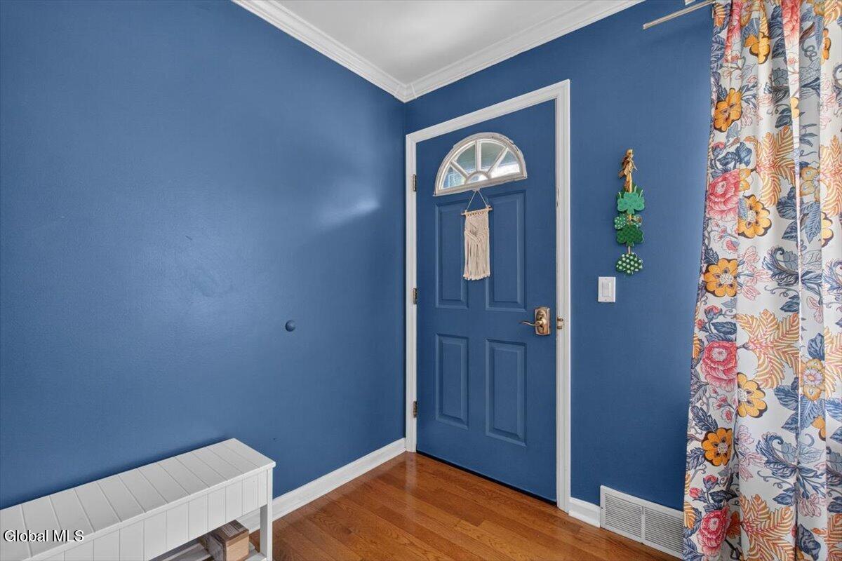 8 Helen Court Glenville NY 12302