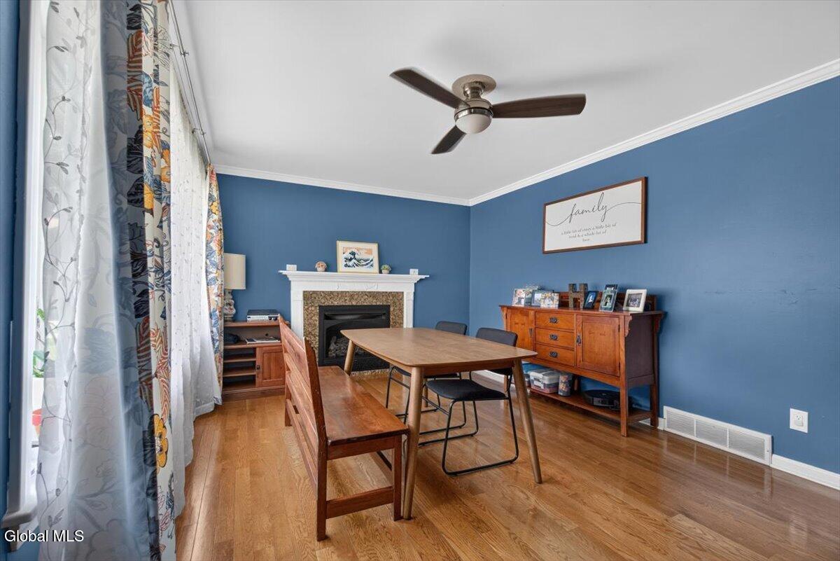 8 Helen Court Glenville NY 12302