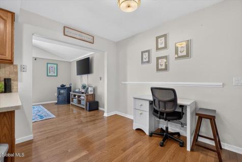 8 Helen Court Glenville NY 12302