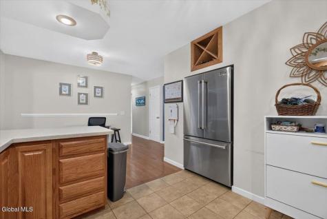 8 Helen Court Glenville NY 12302