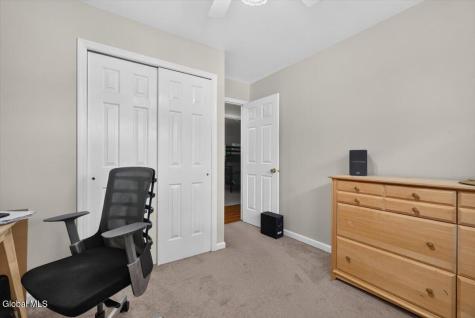 8 Helen Court Glenville NY 12302