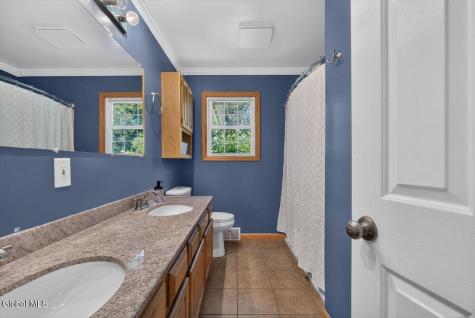8 Helen Court Glenville NY 12302