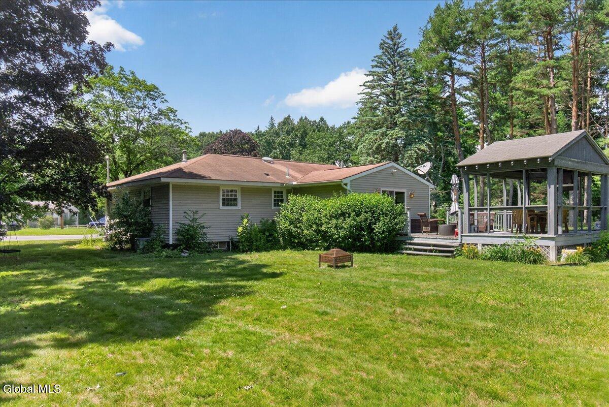 8 Helen Court Glenville NY 12302
