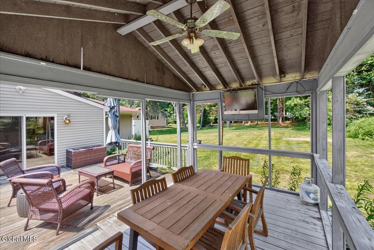 8 Helen Court Glenville NY 12302