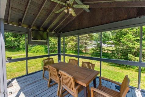 8 Helen Court Glenville NY 12302