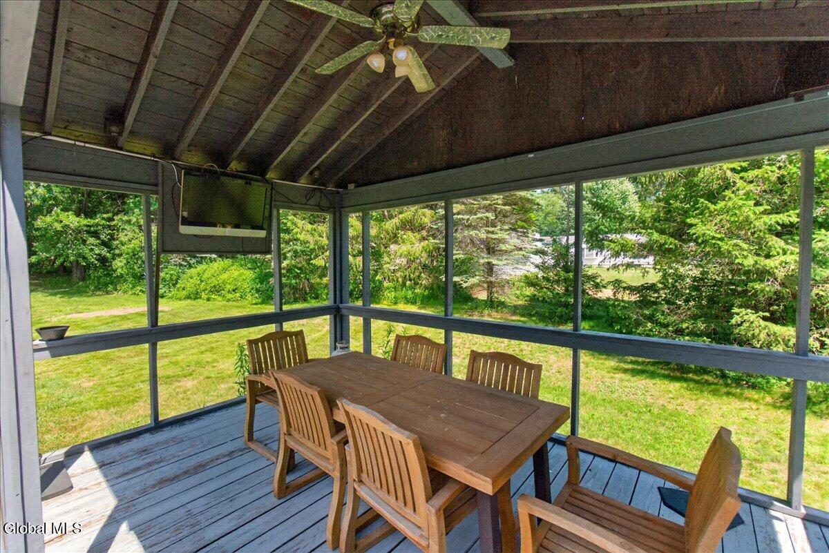 8 Helen Court Glenville NY 12302