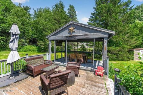 8 Helen Court Glenville NY 12302